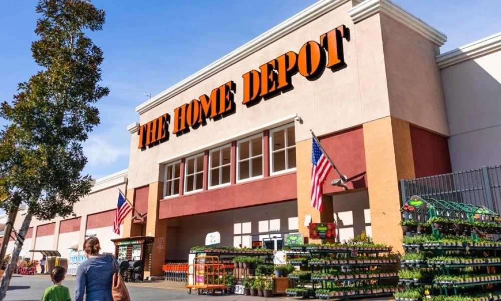 ΗΠΑ: Έκαναν εξορκισμό μέσα σε κατάστημα για τα νεκρά δέντρα